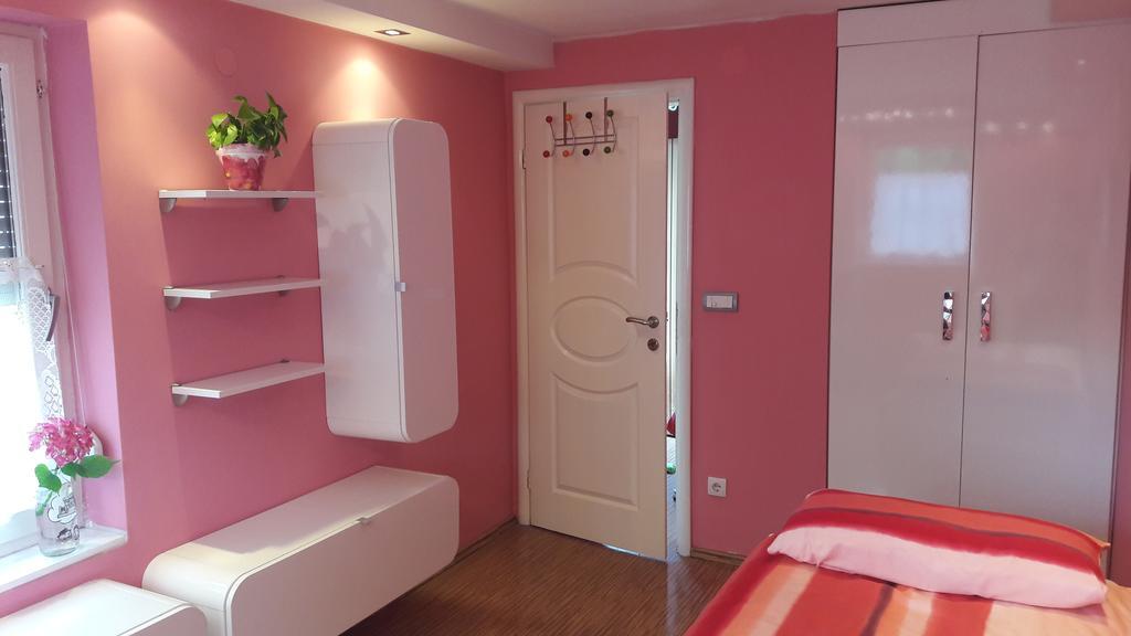 Ars Apartment โนวีซาด ภายนอก รูปภาพ