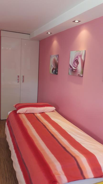 Ars Apartment โนวีซาด ภายนอก รูปภาพ